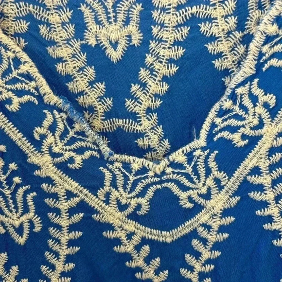 Solitaire Blue Embroidered Blouse Women's Large - Picture 6 of 8